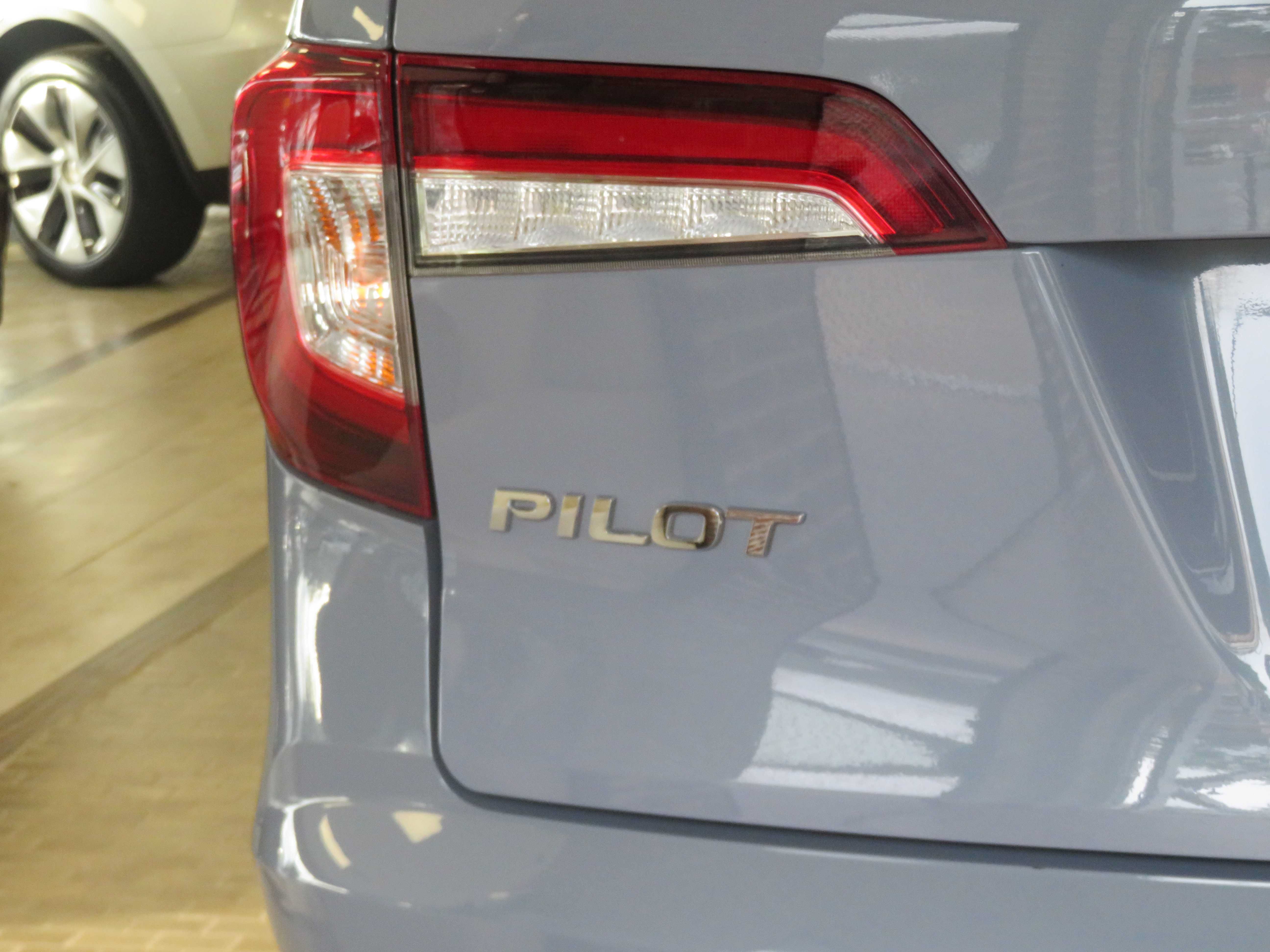 Used 2022 Honda Pilot Black Edition image 78