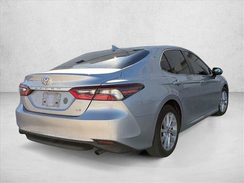 Certified 2022 Toyota Camry LE image 5