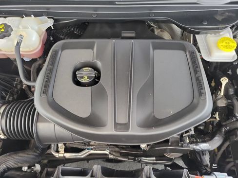 Used 2025 RAM 1500 Big Horn RWD image 10