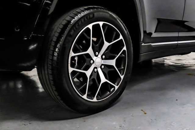 Used 2022 Jeep Grand Cherokee Summit AWD/4WD image 92