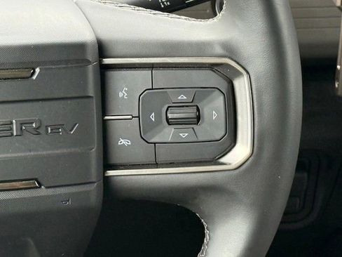 New 2026 GMC Hummer EV SUV w/ LPO, Dark Essentials Package AWD/4WD image 31