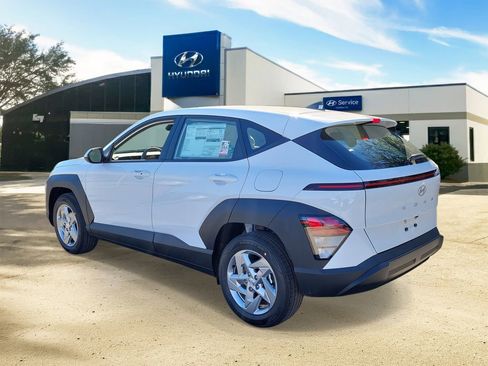 New 2026 Hyundai Kona SE image 3