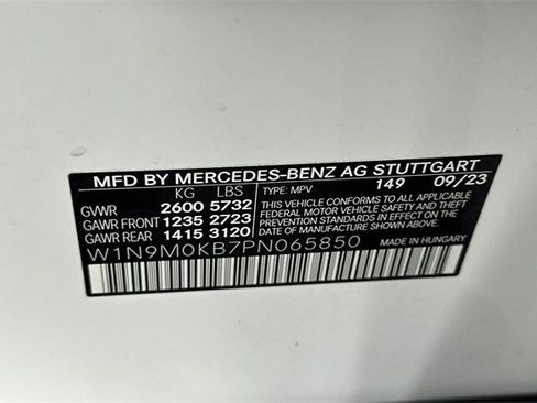 Used 2023 Mercedes-Benz EQB 300 4MATIC w/ Exclusive Package image 37