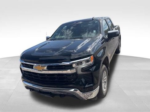 Used 2024 Chevrolet Silverado 1500 LT w/ Protection Package AWD/4WD image 2