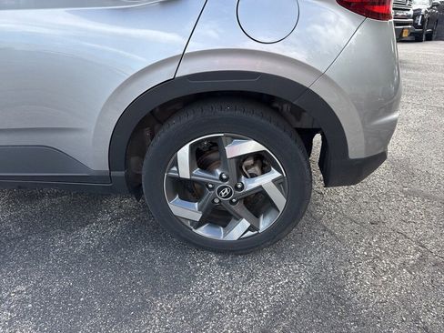 Certified 2023 Hyundai Venue SEL image 11