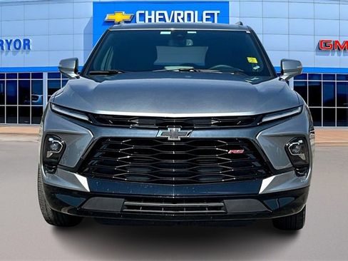 Used 2025 Chevrolet Blazer RS image 2