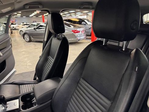 Used 2021 Land Rover Discovery Sport S image 37