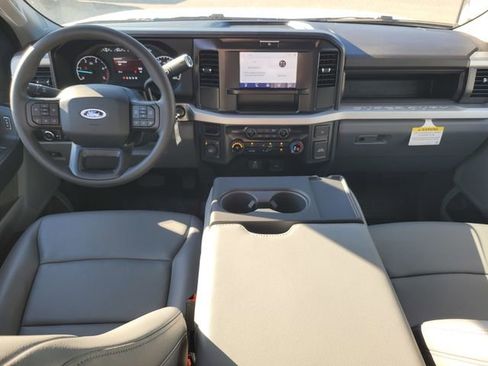 New 2025 Ford F550 4x4 SuperCab Super Duty image 23