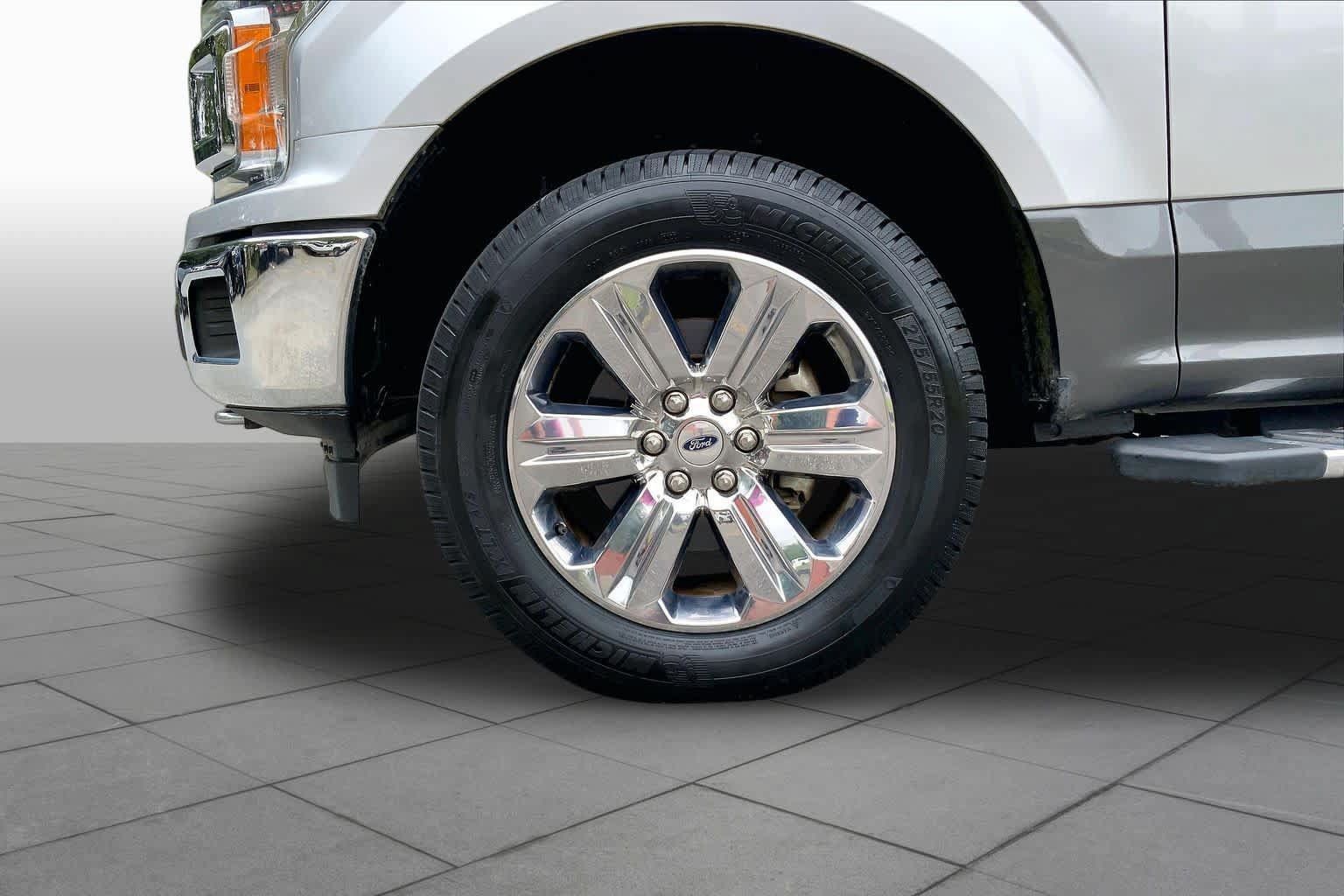 Used 2018 Ford F150 XLT w/ Equipment Group 302A Luxury AWD/4WD image 11