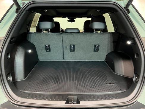New 2026 Chevrolet Equinox ACTIV w/ Convenience Package III image 23