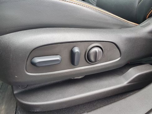 Used 2023 GMC Acadia AT4 w/ Technology Package image 14