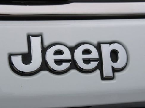 Used 2022 Jeep Compass Latitude image 7