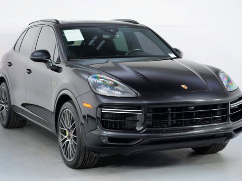 Used 2021 Porsche Cayenne Turbo S image 57