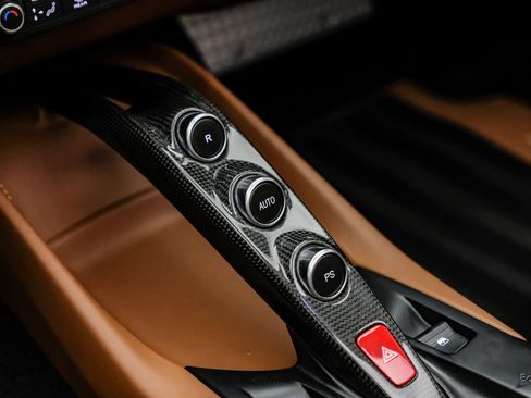 Used 2022 Ferrari 812 GTS RWD image 75