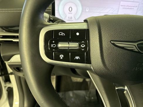 Used 2025 Genesis GV80 2.5T image 12