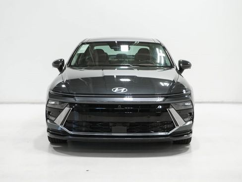 Used 2025 Hyundai Sonata Limited image 3