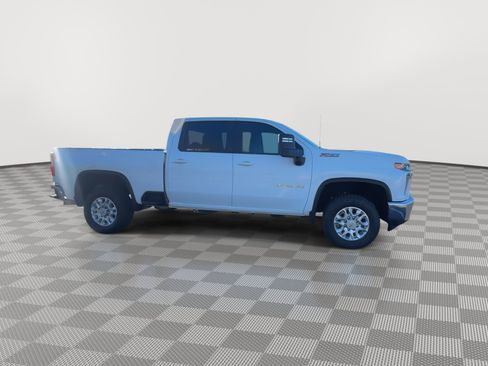 Used 2023 Chevrolet Silverado 2500 LT w/ Convenience Package image 9