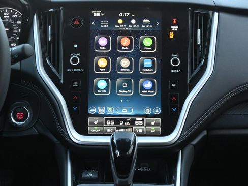 Used 2025 Subaru Outback Premium image 31