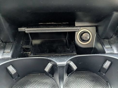 Used 2019 Mercedes-Benz GLC 350e 4MATIC image 30