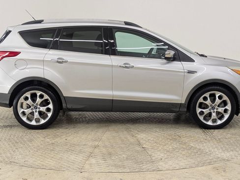 Used 2015 Ford Escape SE w/ SE Chrome Package image 8