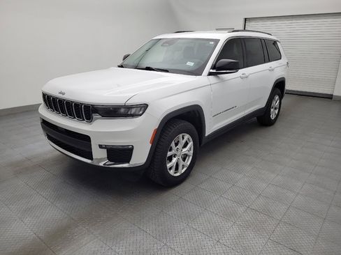 Used 2023 Jeep Grand Cherokee L Limited AWD/4WD image 2