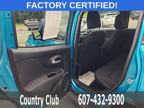 Used 2021 Jeep Renegade Latitude w/ Convenience Group AWD/4WD image 23
