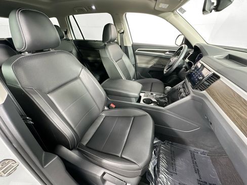 Used 2023 Volkswagen Atlas SE FWD image 29