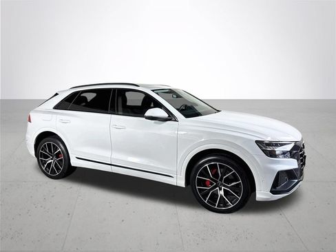 Used 2023 Audi Q8 Premium Plus w/ Premium Plus Package AWD/4WD image 4