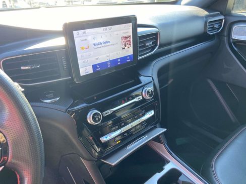 Used 2022 Ford Explorer ST-Line w/ Class IV Trailer Tow Package image 13