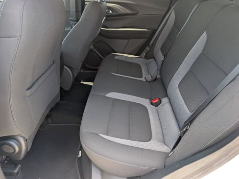 Used 2025 Chevrolet TrailBlazer LT AWD/4WD image 27