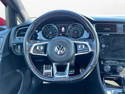 Used 2018 Volkswagen GTI SE image 12