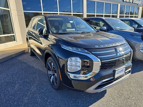 Used 2025 Mitsubishi Outlander SE AWD/4WD image 7