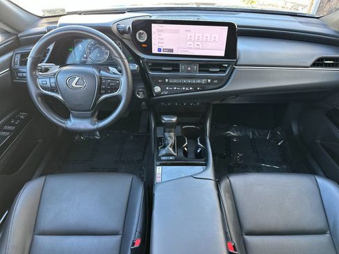 Used 2024 Lexus ES 300h w/ Premium Package FWD image 15