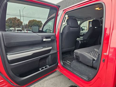 Used 2018 Toyota Tundra SR5 image 19
