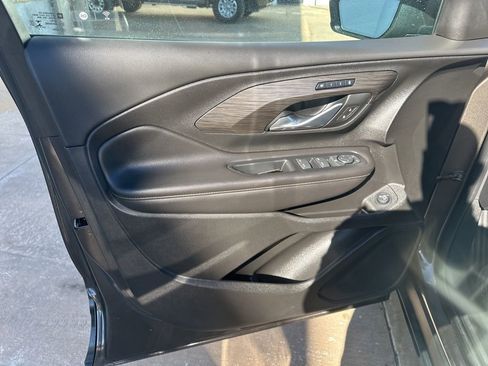 Used 2020 GMC Terrain SLT image 6