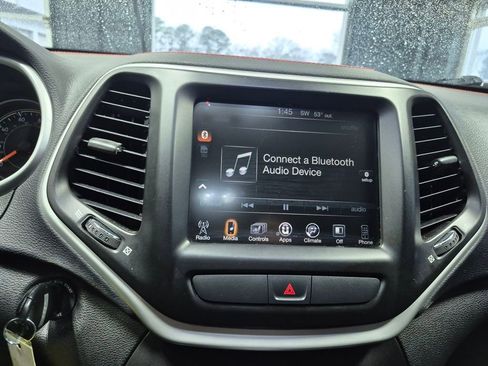 Used 2015 Jeep Cherokee Trailhawk w/ Leather Interior Group image 19