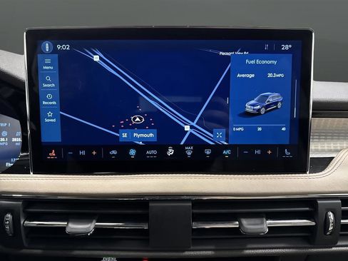 Used 2023 Lincoln Corsair AWD image 9