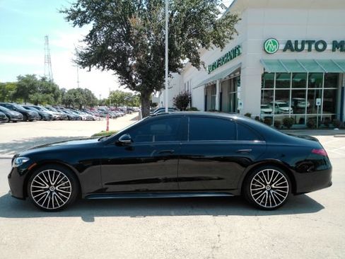 Used 2024 Mercedes-Benz S 580 4MATIC Sedan w/ AMG Line image 9