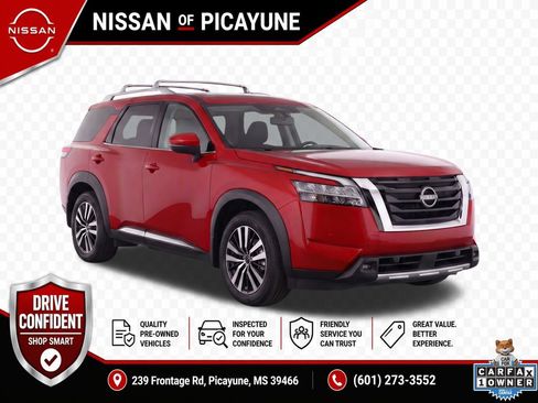 Used 2025 Nissan Pathfinder Platinum w/ Cargo Package FWD image 2