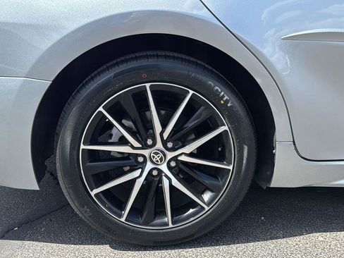 Certified 2022 Toyota Camry SE image 5