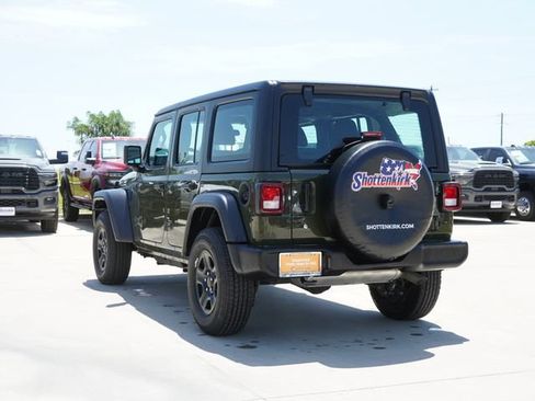 Used 2022 Jeep Wrangler Unlimited Sport AWD/4WD image 7