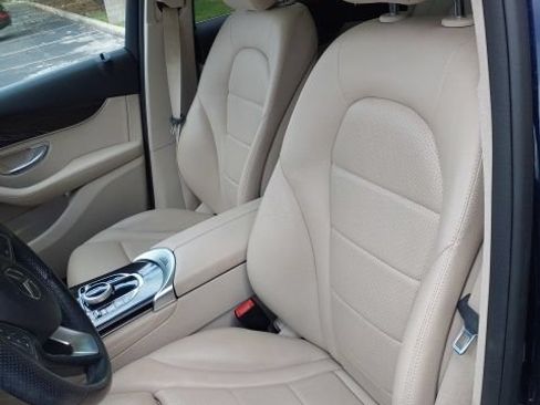 Used 2017 Mercedes-Benz GLC 300 4MATIC image 9
