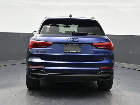 Used 2021 Audi Q3 2.0T Premium w/ Convenience Package AWD/4WD image 4