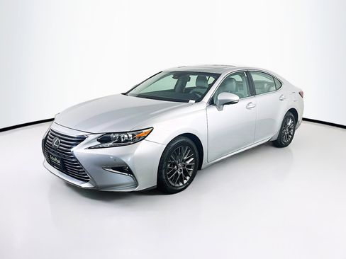 Used 2018 Lexus ES 350 w/ Premier Package FWD image 3