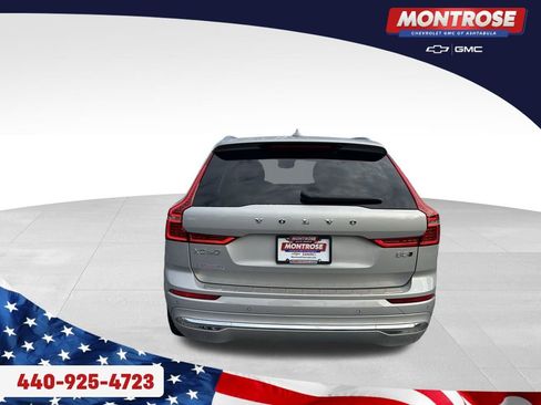 Used 2022 Volvo XC60 B5 Inscription image 4