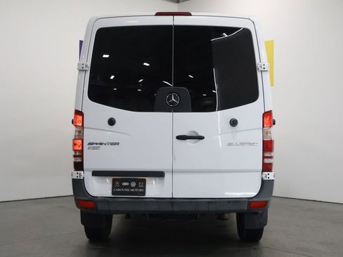 Used 2016 Mercedes-Benz Sprinter 2500 image 11