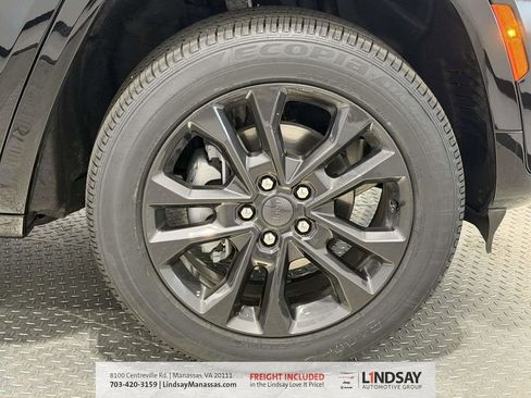 New 2026 Jeep Grand Cherokee Limited image 9