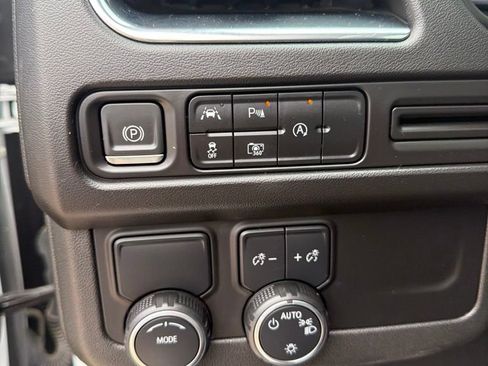 Used 2023 Chevrolet Suburban RST w/ Luxury Package RWD image 7
