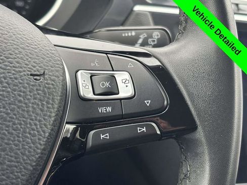 Used 2020 Volkswagen Tiguan SE image 11