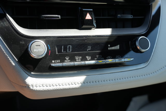 Used 2025 Toyota Corolla SE FWD image 34